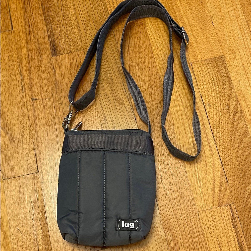 LUG Hopper Mini Travel Everyday Crossbody Bag. Gray. Adjustable. Like New!